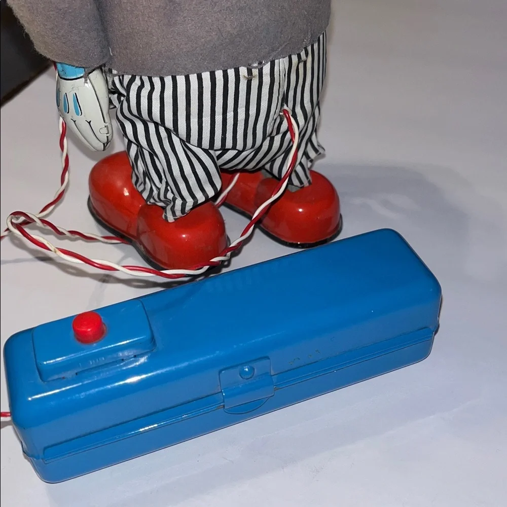 Vintage Marusan SAN SMOKING PAPA BEAR Battery operated Tin Toy *As Is - Picture 8 of 11